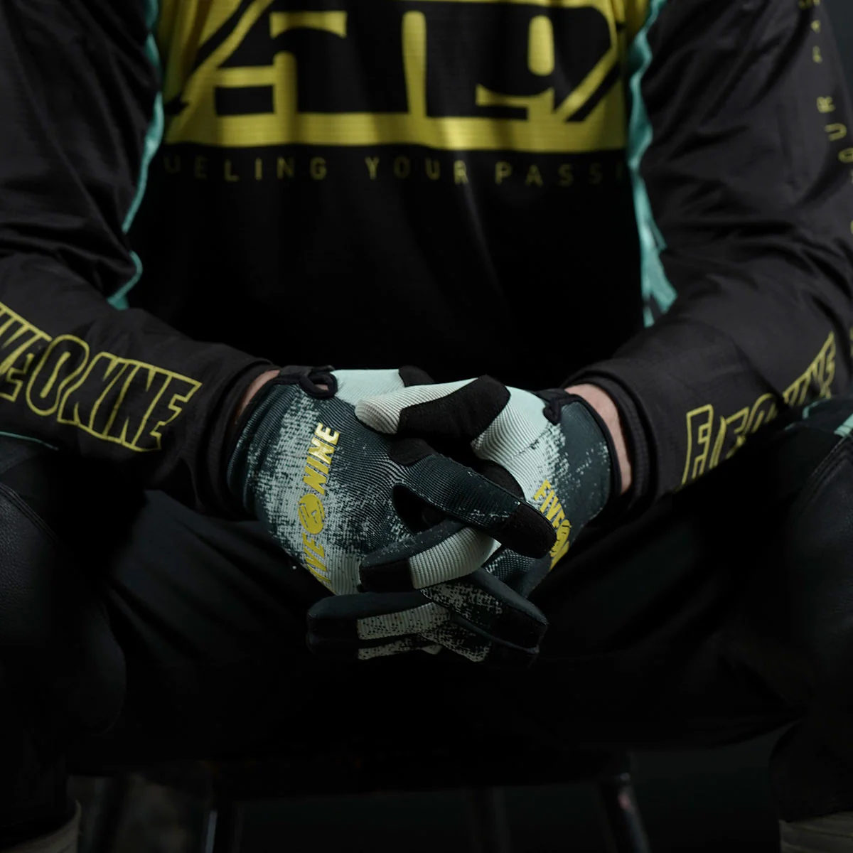 509 Low 5 Gloves - F07000800