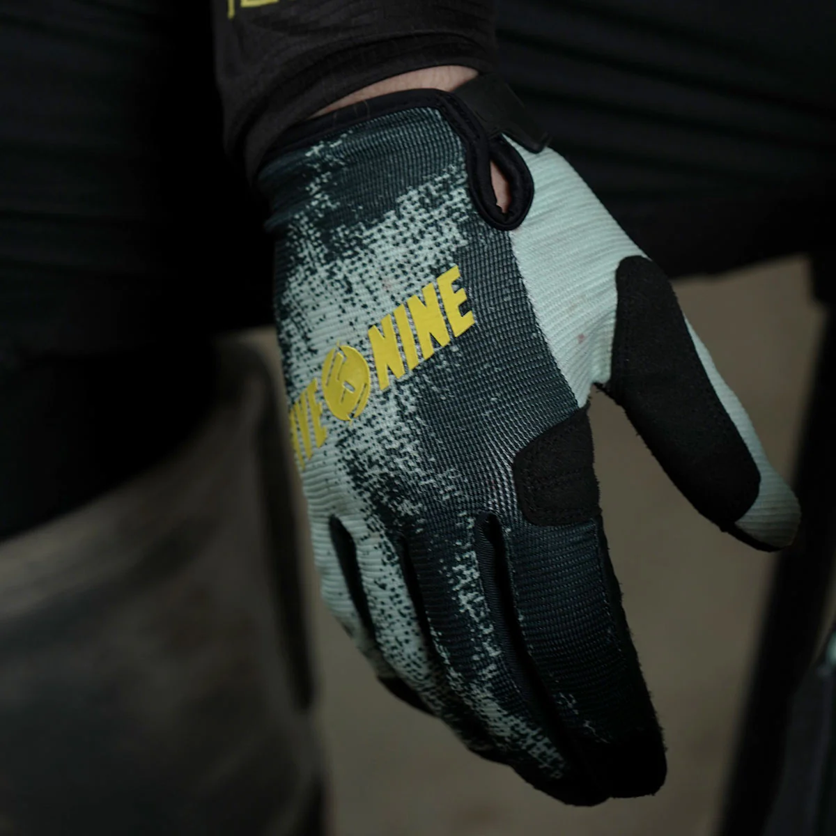 509 Low 5 Gloves - F07000800