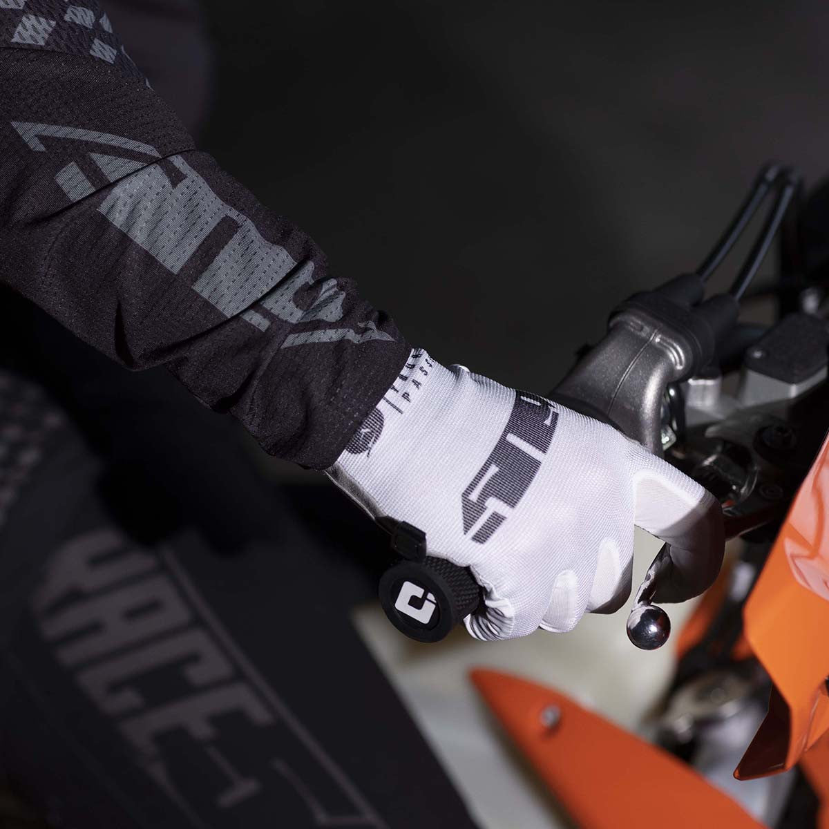 509 Low 5 Gloves - F07000800